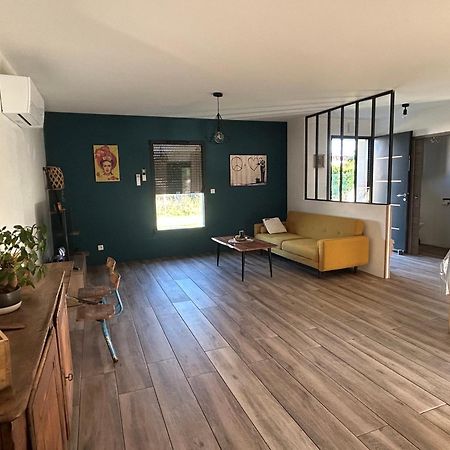 Maison Individuelle Cloturee Villa Coutras ภายนอก รูปภาพ