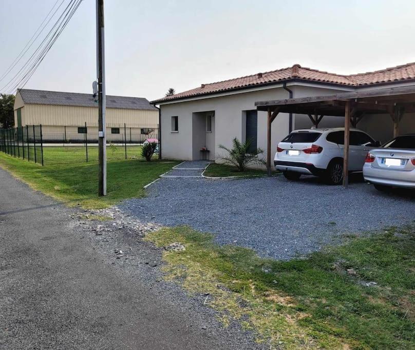 Maison Individuelle Cloturee Villa Coutras ภายนอก รูปภาพ